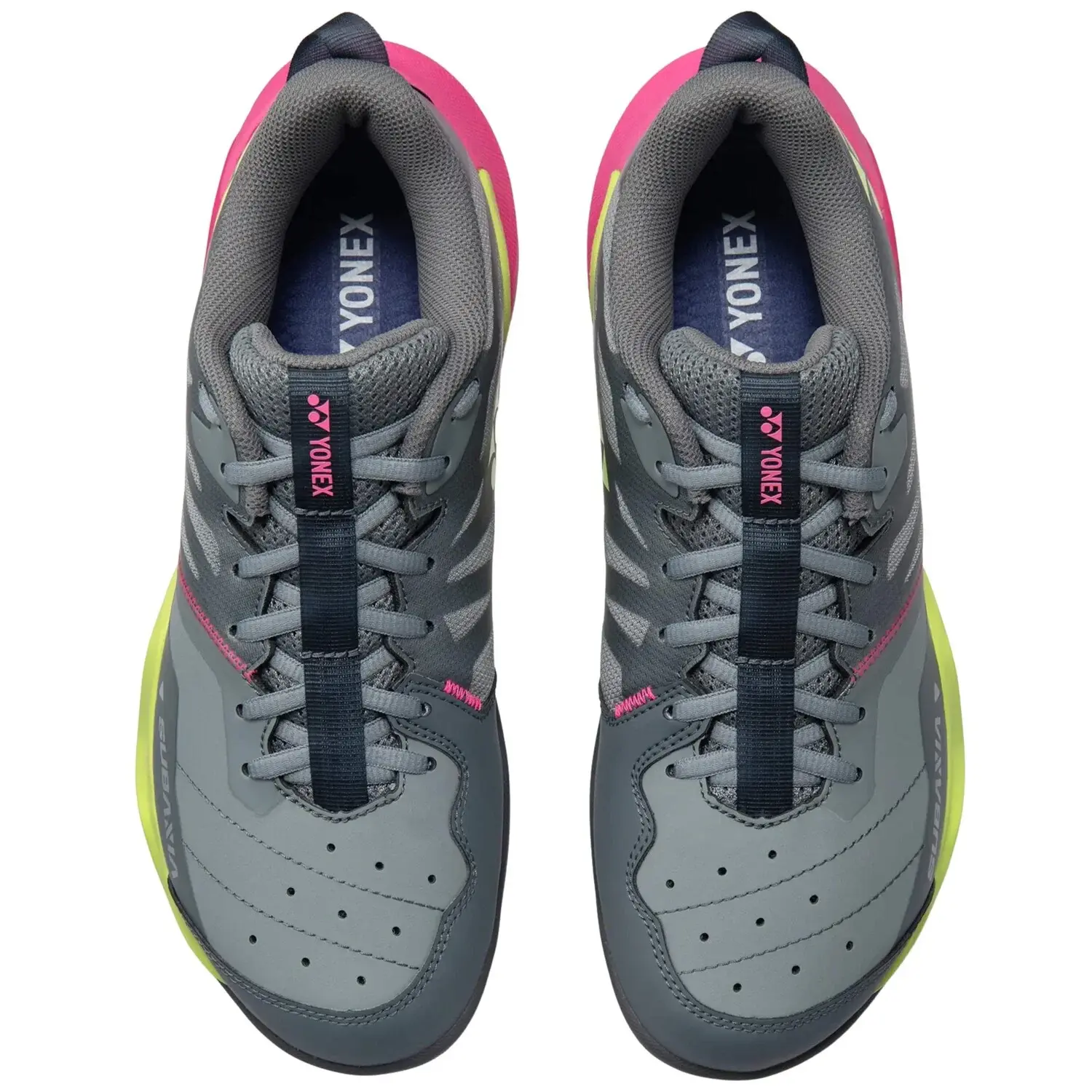  https___cdn.webshopapp.com_shops_319785_files_489259526_yonex-subaxia-gt-men-wide-gray.webp