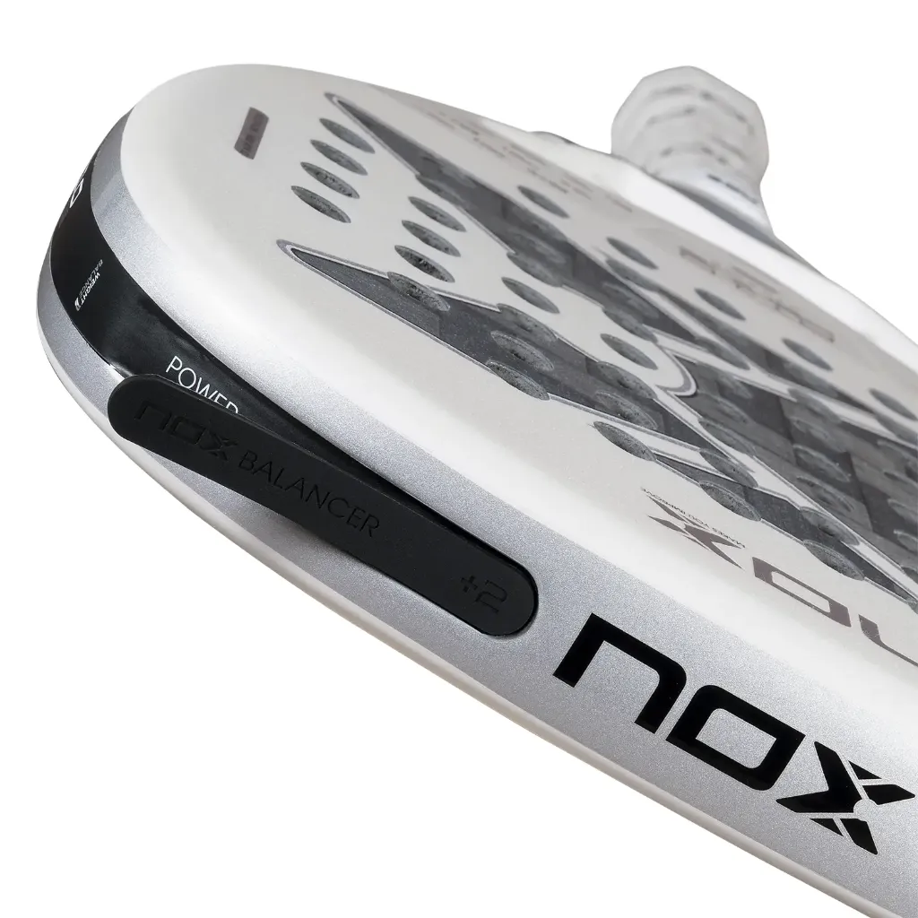 120971-pala-nox-at10-genius-attack-12k-alum-xtreme-by-agustin-tapia-1500x1500-10.webp